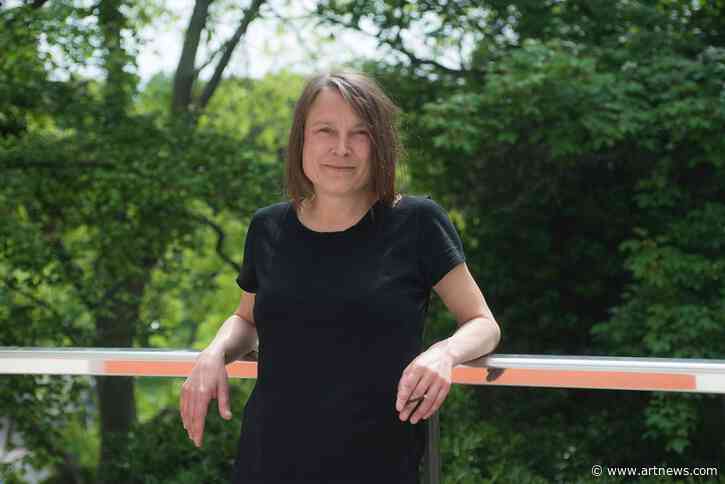 Sarah Lucas Wins New Museum’s $400,000 Sculpture Prize