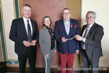 Bundesverdienstkreuz für singenden Seemann  aus Hiddenhausen