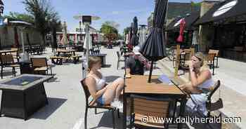 Mundelein not increasing license fees for outdoor dining on Park Street