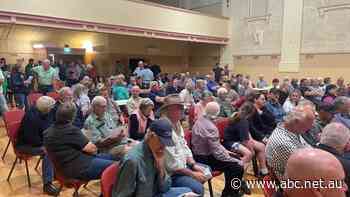 St Arnaud locals furious after town meeting over powerline plan