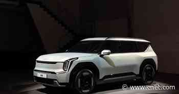 336-Mile Kia EV9 SUV Debuts With Downloadable Performance Upgrades     - CNET