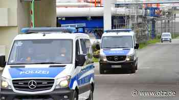 Klimaaktivisten besetzen Schornstein von Heizkraftwerk in Jena - Die Bilder