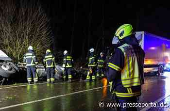 FW-MK: LKW rutsch in Straßengraben