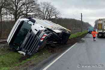 Umgekippter Müllwagen geborgen – Bahnstrecke wieder frei