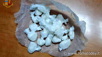 La cocaina in casa, lo spaccio al bar: pusher trovato con 1,3 chili di droga