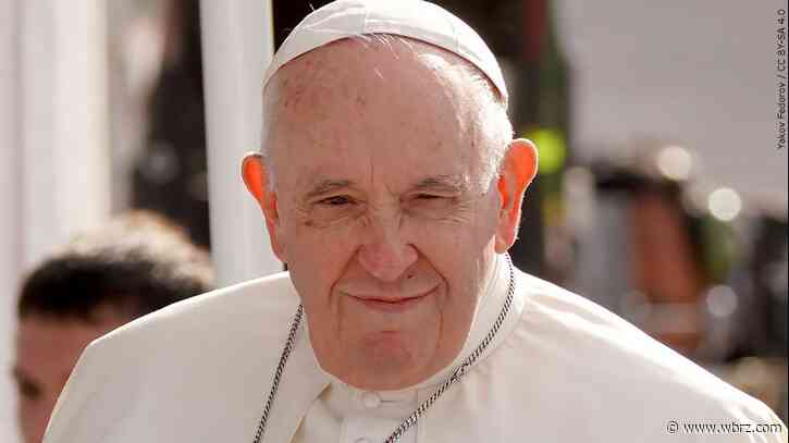 Vatican: Pope to be hospitalized for days for lung infection