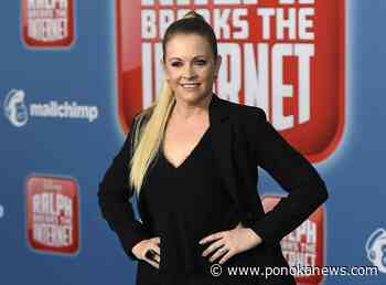 Melissa Joan Hart says she helped ‘tiny kids’ flee shooting