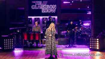 Kelly Clarkson Reimagines Gayle’s ‘Abcdefu’ Into a Poweful Divorce Anthem