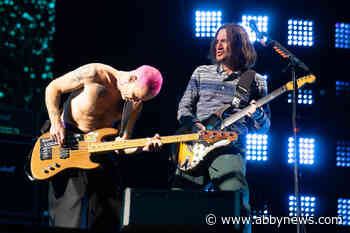CONCERT REVIEW: Flea shines as Red Hot Chili Peppers kick off stadium tour in Vancouver