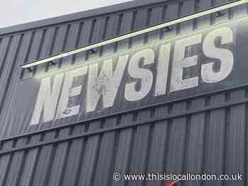 WESTEND’S MUST SEE MUSICAL NEWSIES| Izzy Burton, TGS