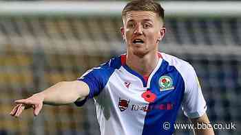 Scott Wharton: Blackburn Rovers defender extends deal until 2027