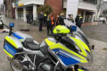 „Klimakleber“ blockieren Straße in Münsters Innenstadt