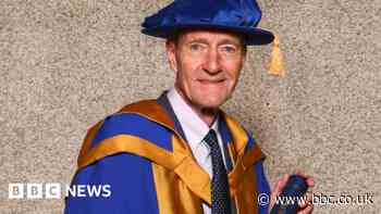 Jack Reacher author Lee Child gets honorary degree from Coventry University