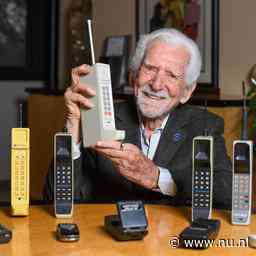 Uitvinder mobiele telefoon wil dat mensen minder vaak naar scherm turen