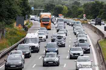 Sperrung und Stau nach Unfall auf A1 bei Münster