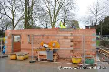 Toiletten für Landesgartenschau Höxter: Rohbau wächst am Berliner Platz