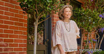 Suzanne Rheinstein, Designer of Classic American Interiors, Dies at 77