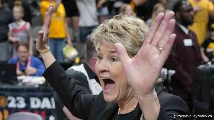 Clark, Iowa end perfect South Carolina season in Final Four