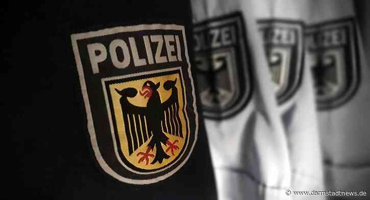 Groß-Gerau: Unbekannter sprüht Reizgas in Regionalbahn