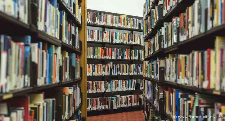 Öffnungszeiten der Stadtbibliothek und Pause für den Bücherbus in den Osterferien