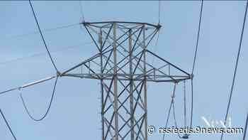 Wind knocks out power to 25,000 Xcel customers Friday afternoon