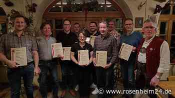 Ein Musiker-Dasein seit 50 Jahren: Diese Musiker ehrte die Blaskapelle Altmühldorf jetzt besonders