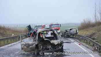 Mehrere Tote nach schwerem Unfall im Norden Thüringens