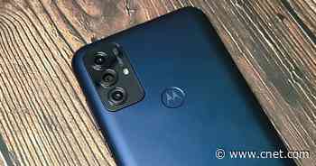 Moto G Play (2023) Review: Low Price, Lots of Compromises     - CNET