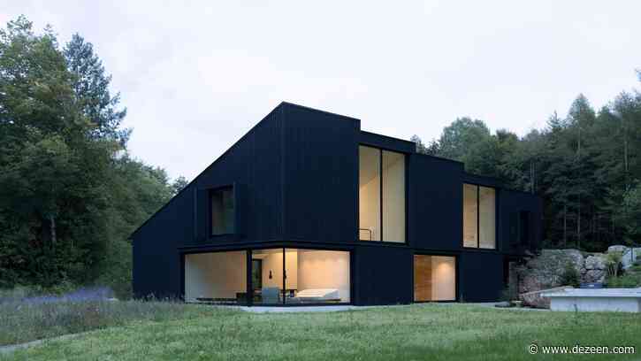 Appels Architekten prefabricates black house in rural Bavaria 