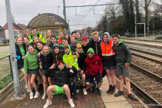 Hinder op spoorweg deelt dorp helemaal in twee: “We reden van ene gesloten overweg naar de andere”