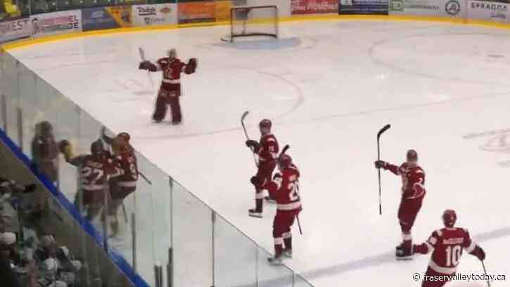 Chilliwack Chiefs sweep opening playoff games in Coquitlam