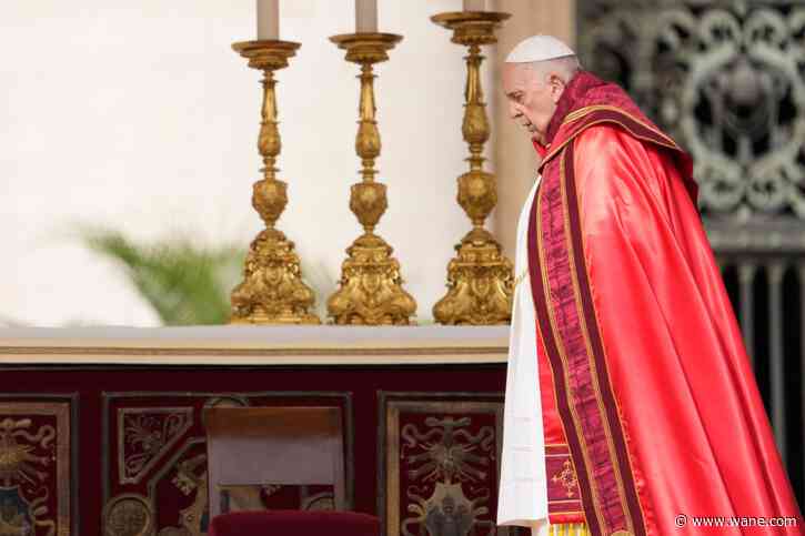 Pope Francis marks Palm Sunday in Vatican square