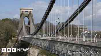 Bristol Suspension Bridge brings in card only payments