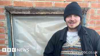 Cambridge student designs plastic windows for Ukraine homes