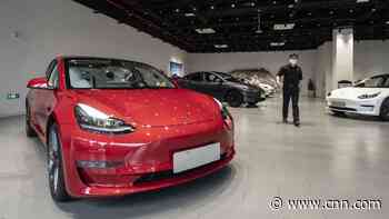Tesla sales again fall short of production