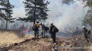 Incendio 403 continúa ardiendo en partes de los condados Teller y Park