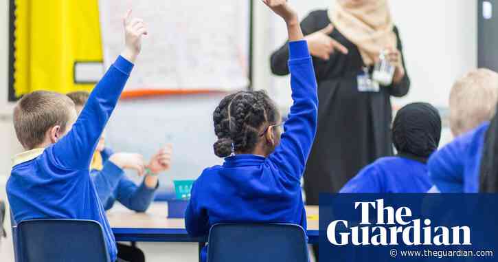 Teachers in England and Wales facing ‘unmanageable’ workload, survey finds