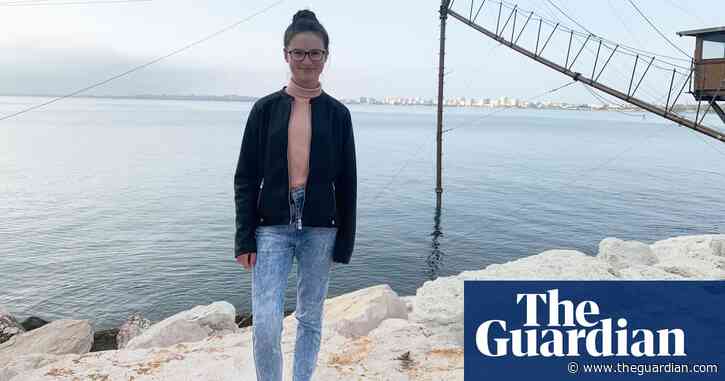 ‘Algebra under air raids’: the children in a Ukraine war zone who attend class in Australia