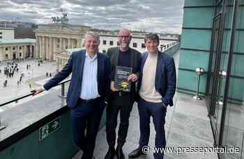 Bildungsstrategien für exponentielles Wachstum: Dr. Uve Samuels präsentiert neues Buch und ruft zur Bildungsrevolution auf