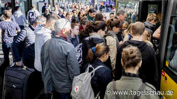 49-Euro-Ticket: Nahverkehr wird billiger - und besser?