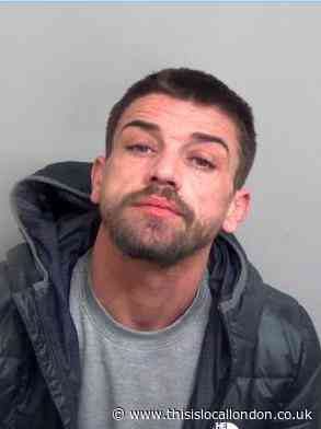 Essex builders conned Havering residents out of thousands