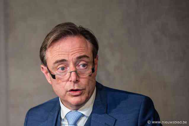 Aanhouding van vier verdachten van geplande aanslag op Bart De Wever bevestigd: “Mijn cliënt heeft zijn hoofd gek laten maken door jihadistische bagger op het internet”