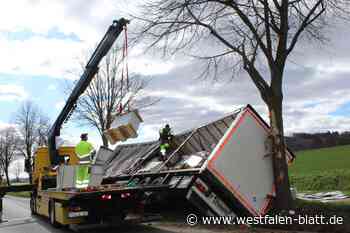 Lastwagen landet in Oberbauerschaft im Graben