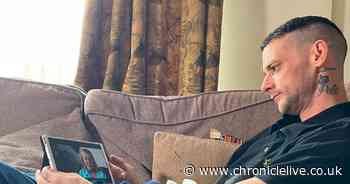 Gateshead man desperate to save lives after heartbreak of losing his mum to cancer due to smoking