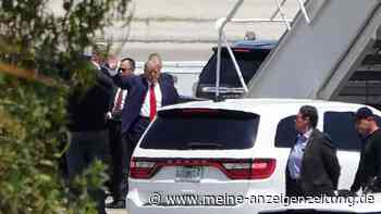 Trump zu Anklageverlesung nach New York aufgebrochen