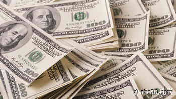 Former Fresno bank employee pleads guilty to stealing from customers' accounts