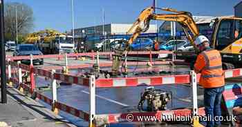 Chaos as busy Hull road closed for repairs after major water leak