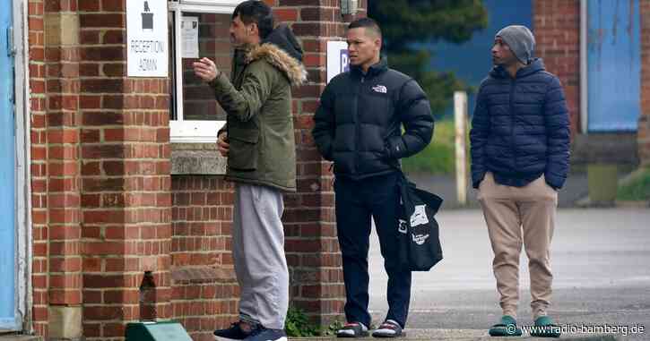 Medien: London will schwimmende Unterkunft für 500 Migranten