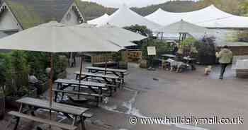 Customer leaves swanky restaurant feeling 'robbed' after £150 group meal