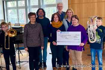 Rahden: Gospelchor spendet an Tafel und Gymnasium